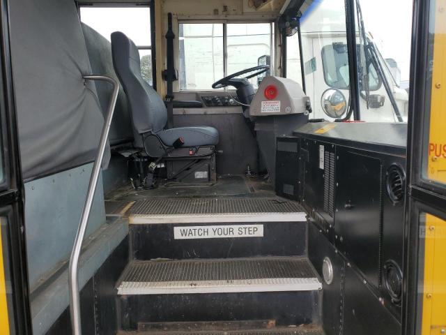 4DRBWAANX5A982947 - 2005 IC CORPORATION 3000 YELLOW photo 5