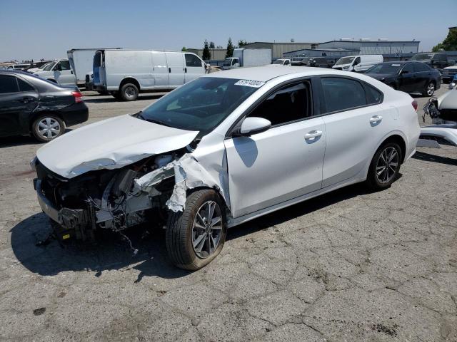 3KPF24AD7RE702561 - 2024 KIA FORTE LX WHITE photo 1