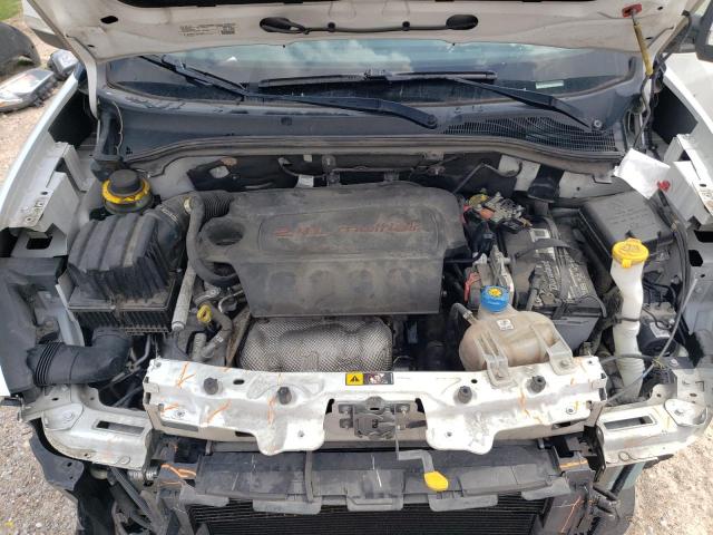 ZFBERFBB1H6G63671 - 2017 RAM PROMASTER SLT 白色 照片 12