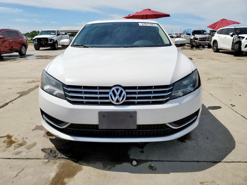 1VWBN7A35DC097371 - 2013 VOLKSWAGEN PASSAT SE WHITE photo 5
