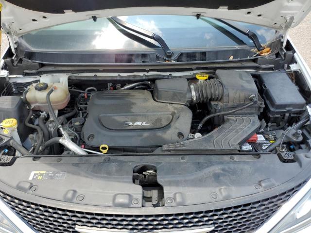 2C4RC1BG7JR270235 - 2018 CHRYSLER PACIFICA TOURING L WHITE photo 12