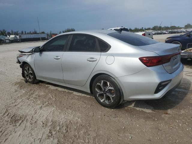 3KPF24AD1KE014576 - 2019 KIA FORTE FE SILVER photo 2