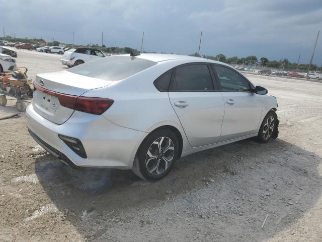 3KPF24AD1KE014576 - 2019 KIA FORTE FE SILVER photo 3