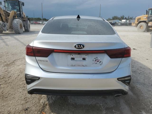 3KPF24AD1KE014576 - 2019 KIA FORTE FE SILVER photo 6