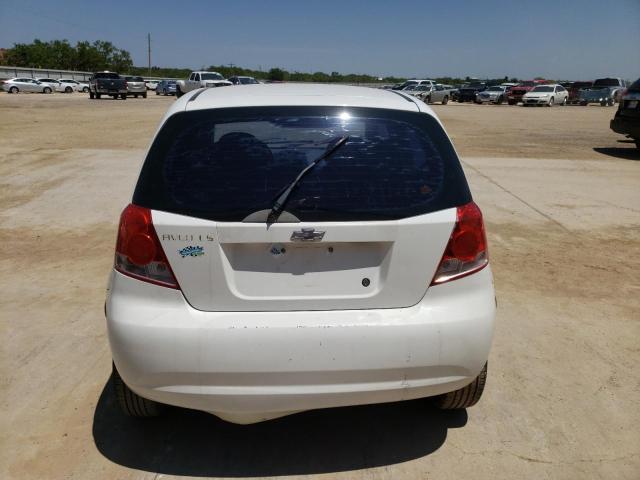 KL1TD62615B292346 - 2005 CHEVROLET AVEO BASE WHITE photo 6