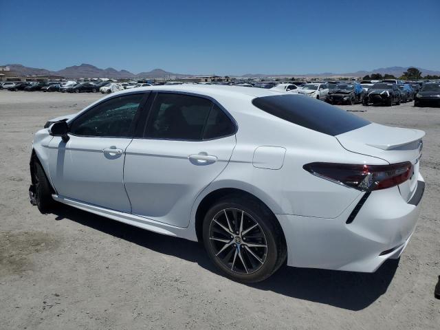 4T1T11AK0RU873541 - 2024 TOYOTA CAMRY SE NIGHT SHADE WHITE photo 2