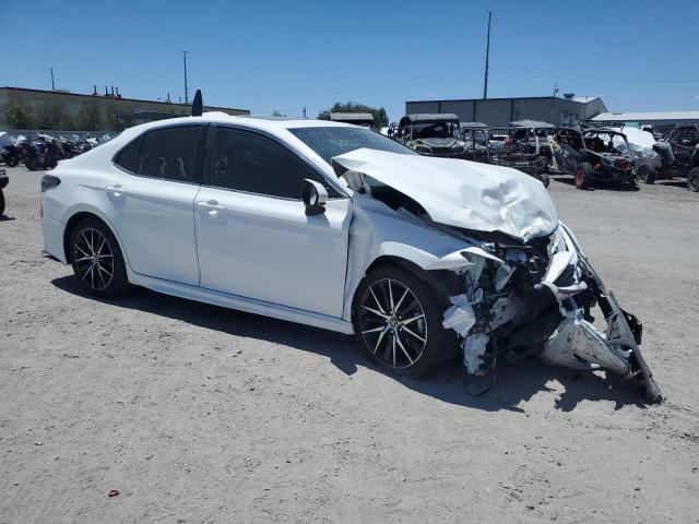 4T1T11AK0RU873541 - 2024 TOYOTA CAMRY SE NIGHT SHADE WHITE photo 4