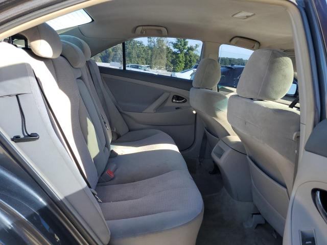 4T1BF3EK0AU090551 - 2010 TOYOTA CAMRY BASE GRAY photo 10