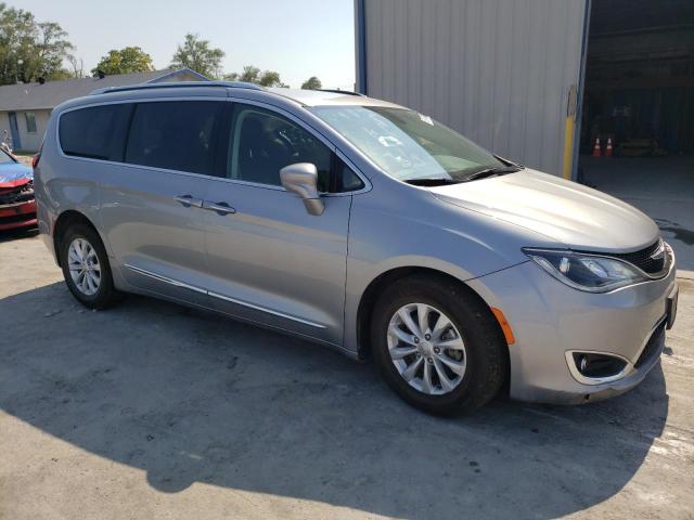 2C4RC1BG6KR547880 - 2019 CHRYSLER PACIFICA TOURING L 银色 照片 4