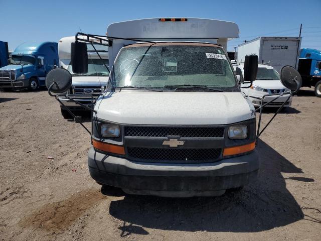 1GBHG31V871214284 - 2007 CHEVROLET EXPRESS 35 WHITE photo 5