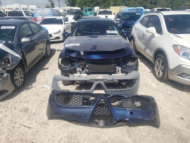 ZARFAEEN7J7565630 - 2018 ALFA ROMEO GIULIA TI Q4 BLUE photo 5