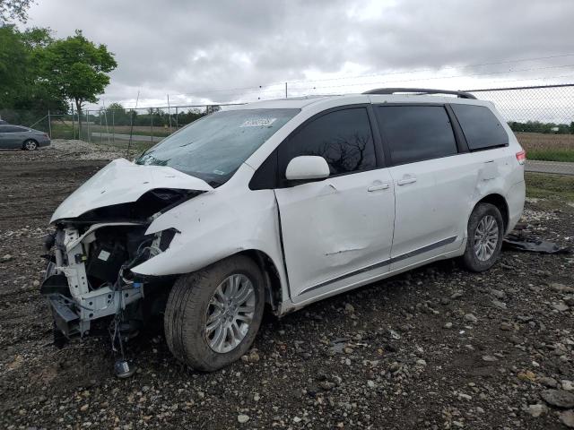 2013 TOYOTA SIENNA XLE, 