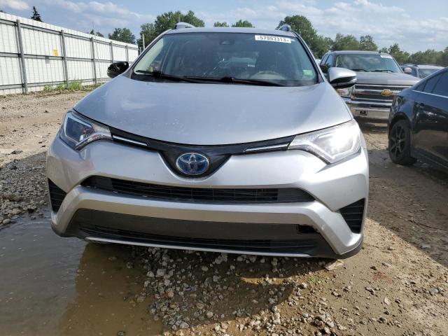 JTMRJREV4JD188500 - 2018 TOYOTA RAV4 HV LE SILVER photo 5