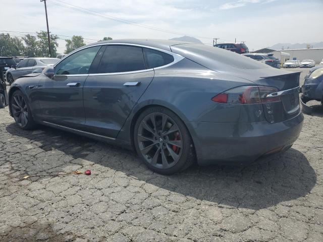 5YJSA1E40JF297040 - 2018 TESLA MODEL S GRAY photo 2
