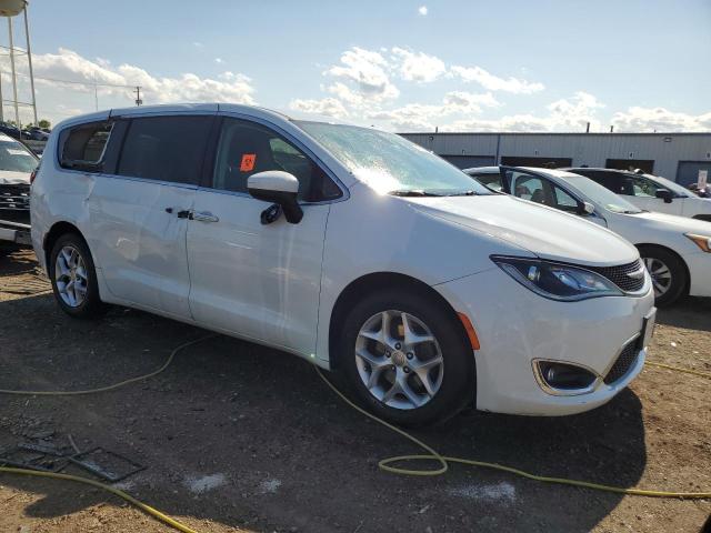2C4RC1BG4HR768368 - 2017 CHRYSLER PACIFICA TOURING L WHITE photo 4