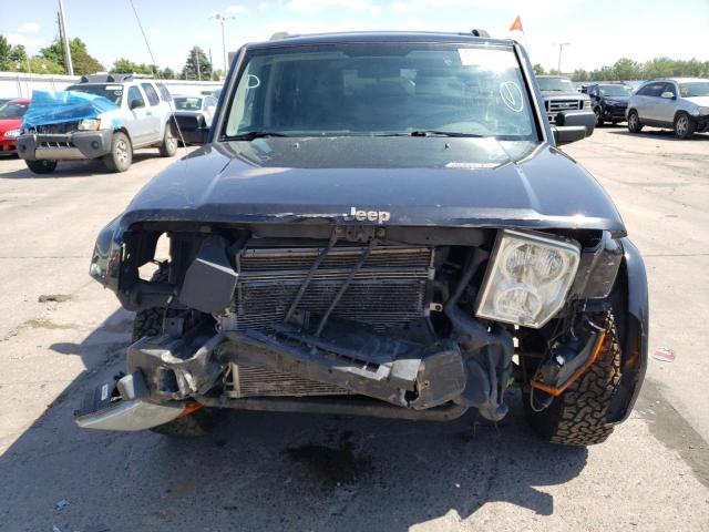 1J4RG4GT6AC142504 - 2010 JEEP COMMANDER SPORT BLACK photo 5