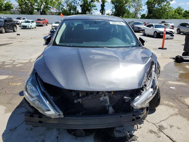 3N1AB7AP5JY322176 - 2018 NISSAN SENTRA S 灰色 照片 5