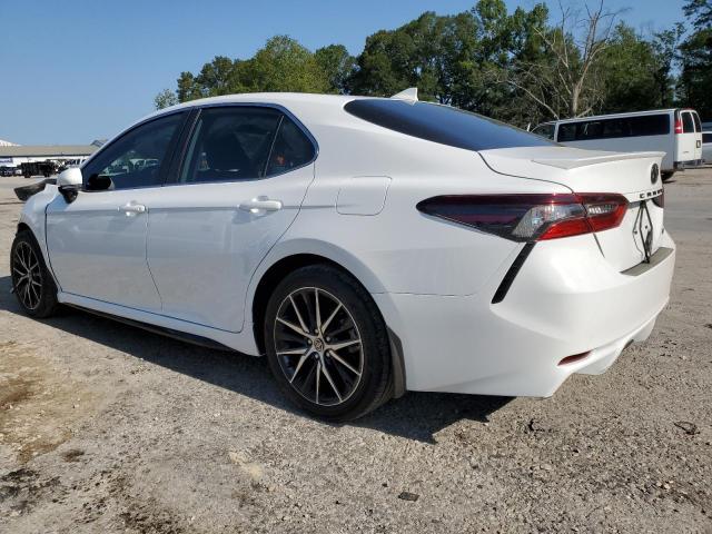 4T1G11AK6PU765522 - 2023 TOYOTA CAMRY SE NIGHT SHADE WHITE photo 2