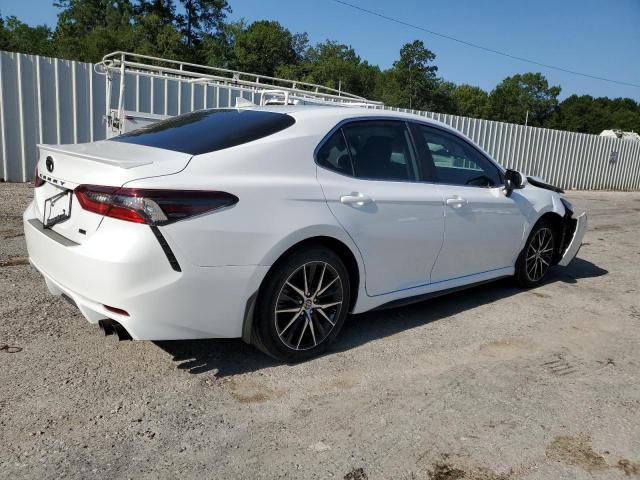 4T1G11AK6PU765522 - 2023 TOYOTA CAMRY SE NIGHT SHADE WHITE photo 3