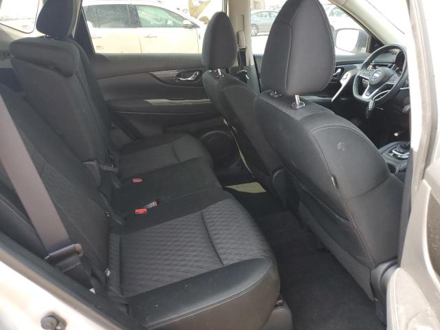 KNMAT2MT4JP546109 - 2018 NISSAN ROGUE S SILVER photo 10