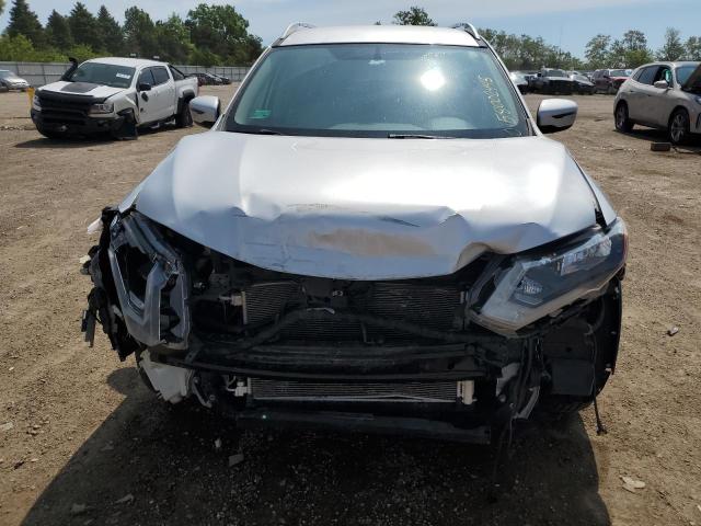 KNMAT2MT4JP546109 - 2018 NISSAN ROGUE S SILVER photo 5