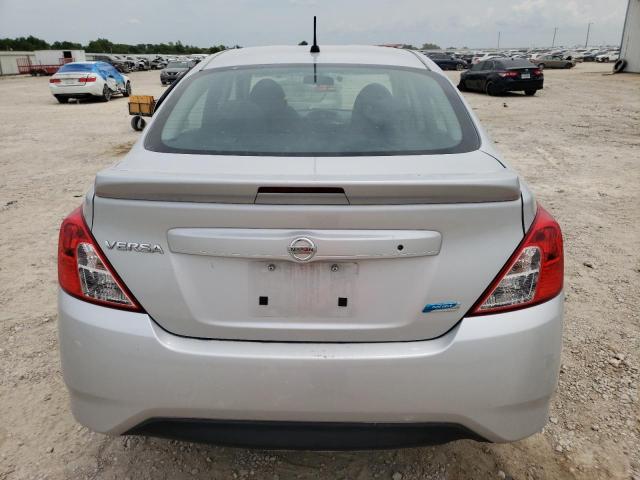 3N1CN7AP5FL846223 - 2015 NISSAN VERSA S SILVER photo 6