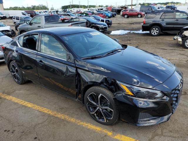 1N4BL4CV0PN318637 - 2023 NISSAN ALTIMA SR BLACK photo 4