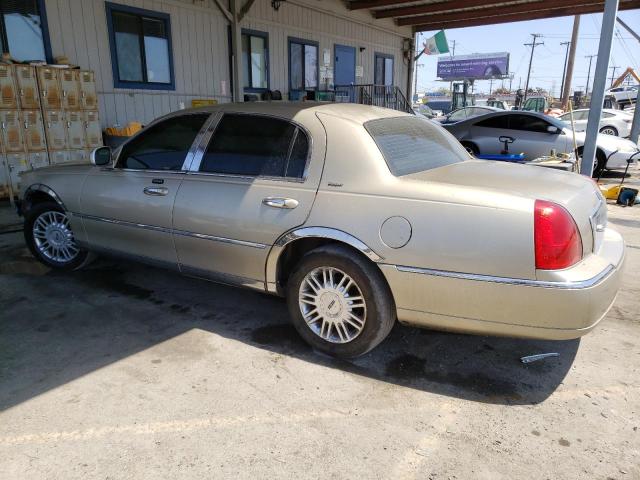 1LNHM83W26Y603799 - 2006 LINCOLN TOWN CAR DESIGNER GOLD photo 2