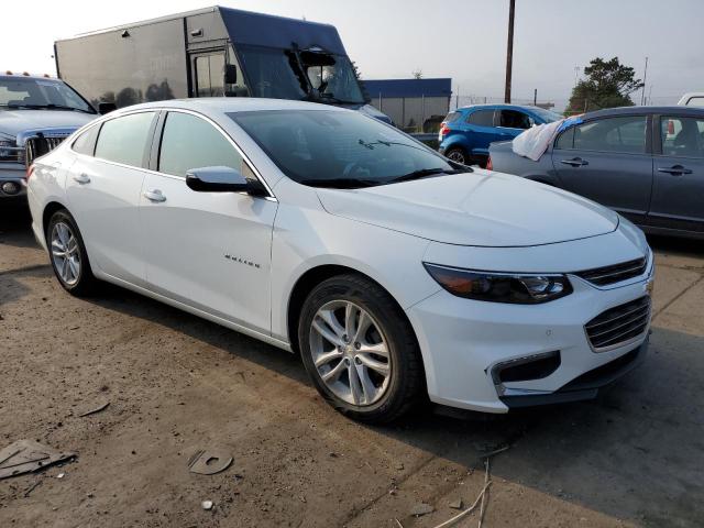 1G1ZE5ST5HF116602 - 2017 CHEVROLET MALIBU LT WHITE photo 4