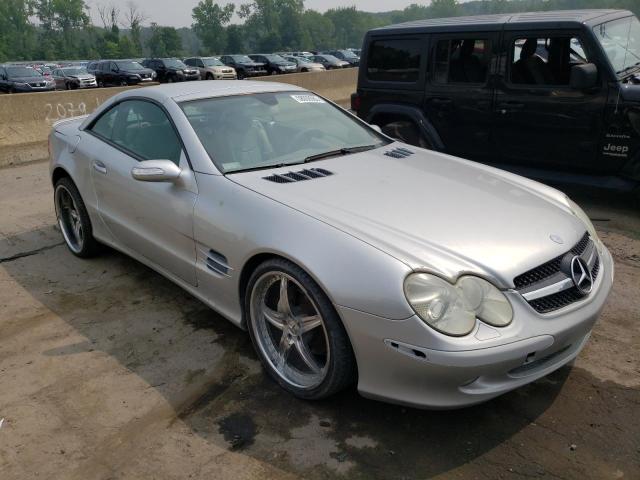 WDBSK75F95F102019 - 2005 MERCEDES-BENZ SL 500 SILVER photo 4