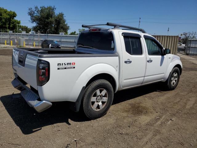 1N6AD07U55C448528 - 2005 NISSAN FRONTIER CREW CAB LE WHITE photo 3