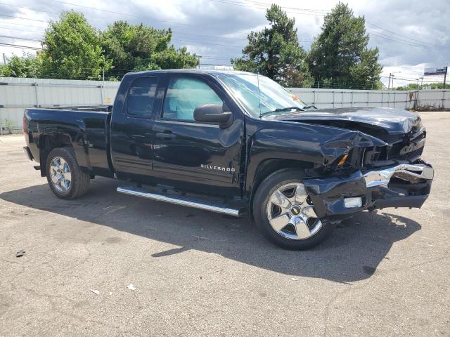 1GCRCSE09BZ167619 - 2011 CHEVROLET SILVERADO C1500 LT BLACK photo 4