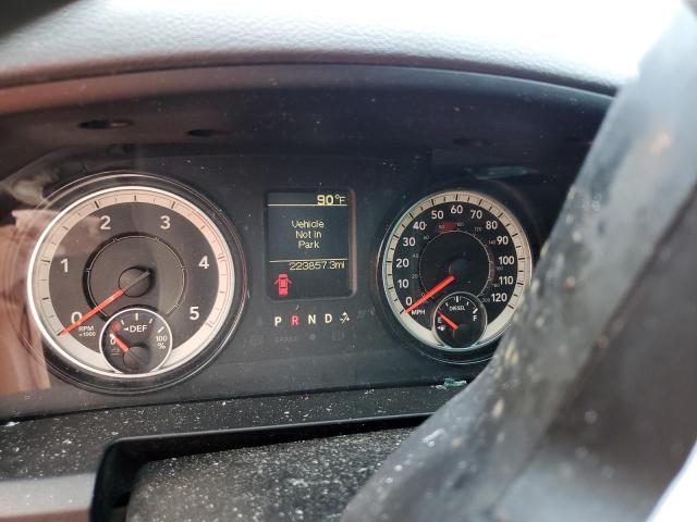 3C6UR4HLXJG287137 - 2018 RAM 2500 ST WHITE photo 9