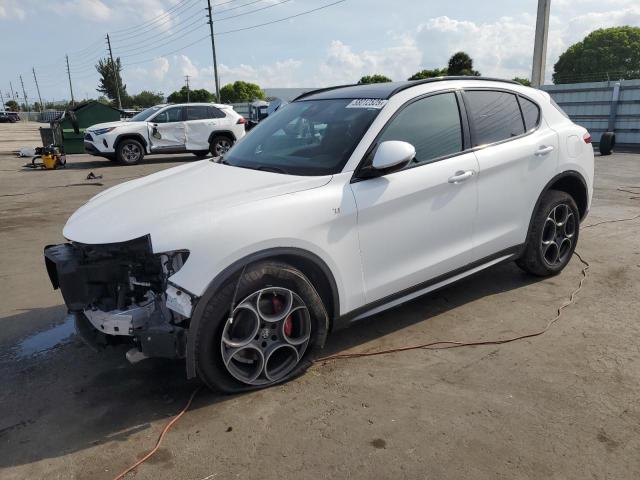 ZASPAKBNXN7D42416 - 2022 ALFA ROMEO STELVIO TI თეთრი ფოტო 1