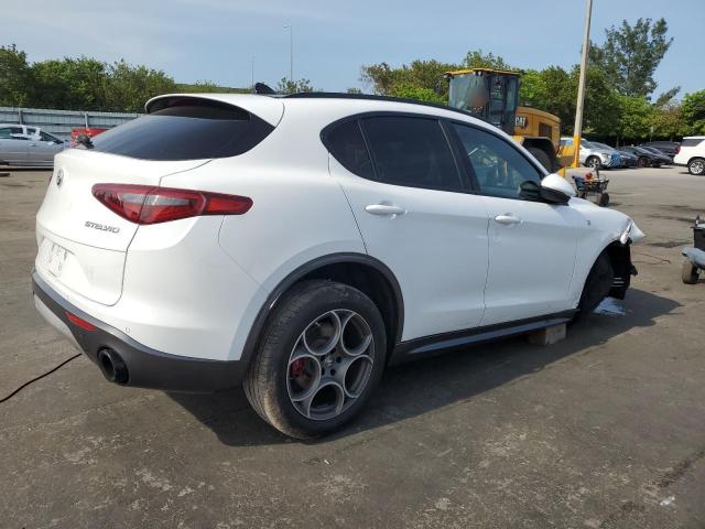 ZASPAKBNXN7D42416 - 2022 ALFA ROMEO STELVIO TI თეთრი ფოტო 3