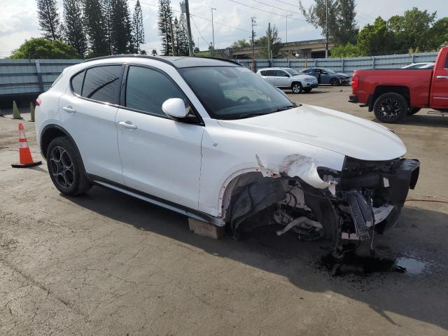 ZASPAKBNXN7D42416 - 2022 ALFA ROMEO STELVIO TI თეთრი ფოტო 4