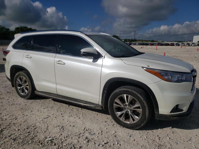 5TDKKRFH0FS116227 - 2015 TOYOTA HIGHLANDER XLE WHITE photo 4