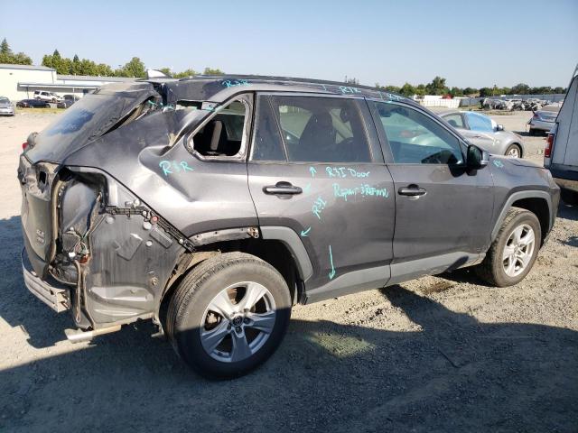 2T3P1RFVXKW005076 - 2019 TOYOTA RAV4 XLE GRAY photo 3