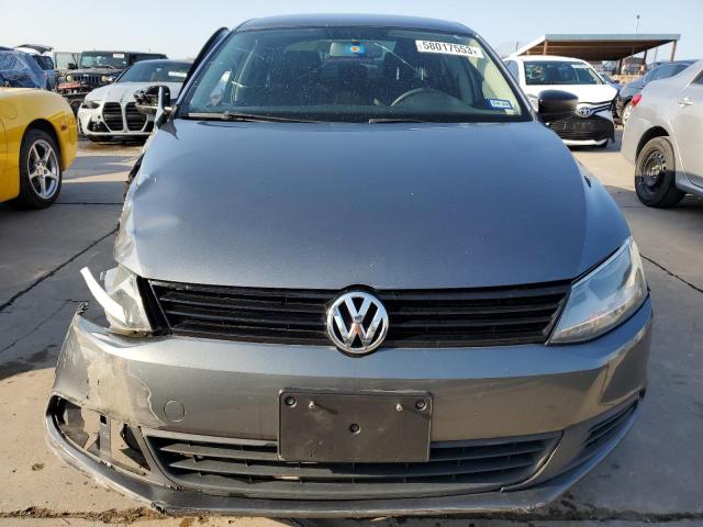 3VW2K7AJ9EM226946 - 2014 VOLKSWAGEN JETTA BASE رمادي صورة 5