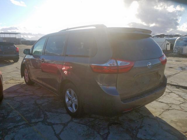 5TDKZ3DC4HS813581 - 2017 TOYOTA SIENNA LE  photo 3