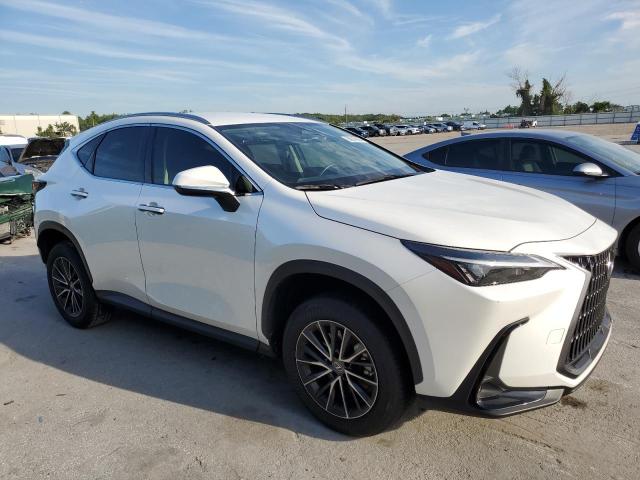 JTJADCAZ2P2006174 - 2023 LEXUS NX 250 WHITE photo 4