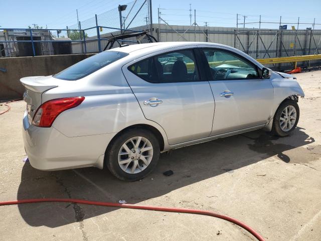 3N1CN7AP4KL814602 - 2019 NISSAN VERSA S SILVER photo 3