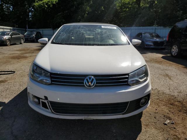 WVWFW7AH2CV013961 - 2012 VOLKSWAGEN EOS LUX WHITE photo 5