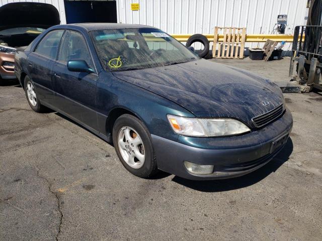 JT8BF28G4W5034635 - 1998 LEXUS ES 300 GREEN photo 1