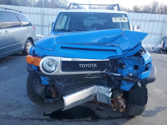 JTEBU11F570017260 - 2007 TOYOTA FJ CRUISER BLUE photo 5