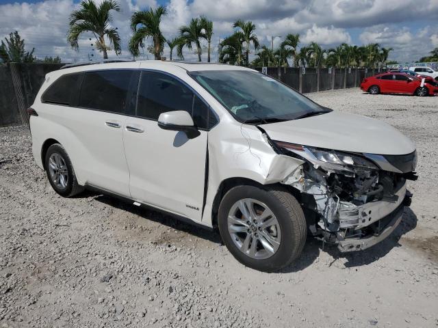 5TDZRKEC8MS027445 - 2021 TOYOTA SIENNA LIMITED WHITE photo 4