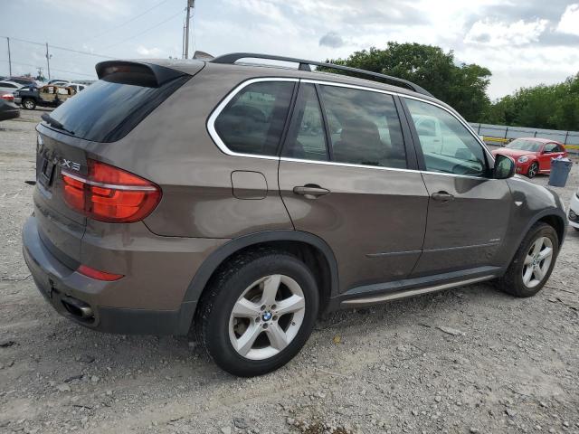 5UXZV8C59BLL67882 - 2011 BMW X5 XDRIVE50I BROWN photo 3