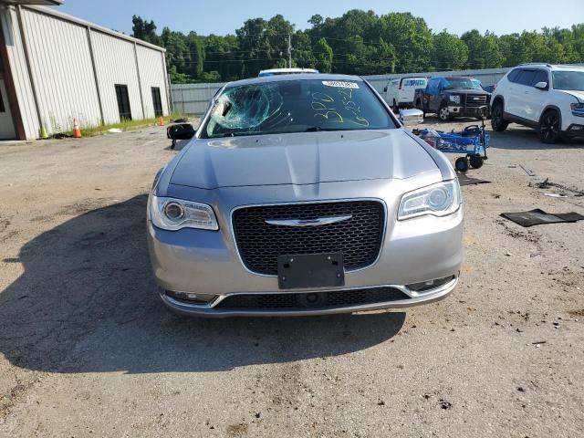 2C3CCAEG5HH579823 - 2017 CHRYSLER 300C SILVER photo 5