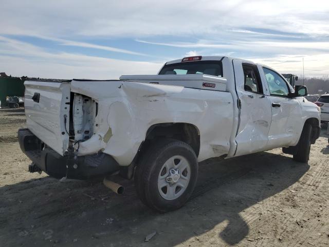 5TFRY5F1XJX229985 - 2018 TOYOTA TUNDRA DOUBLE CAB SR/SR5 WHITE photo 3