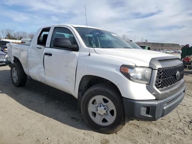 5TFRY5F1XJX229985 - 2018 TOYOTA TUNDRA DOUBLE CAB SR/SR5 WHITE photo 4